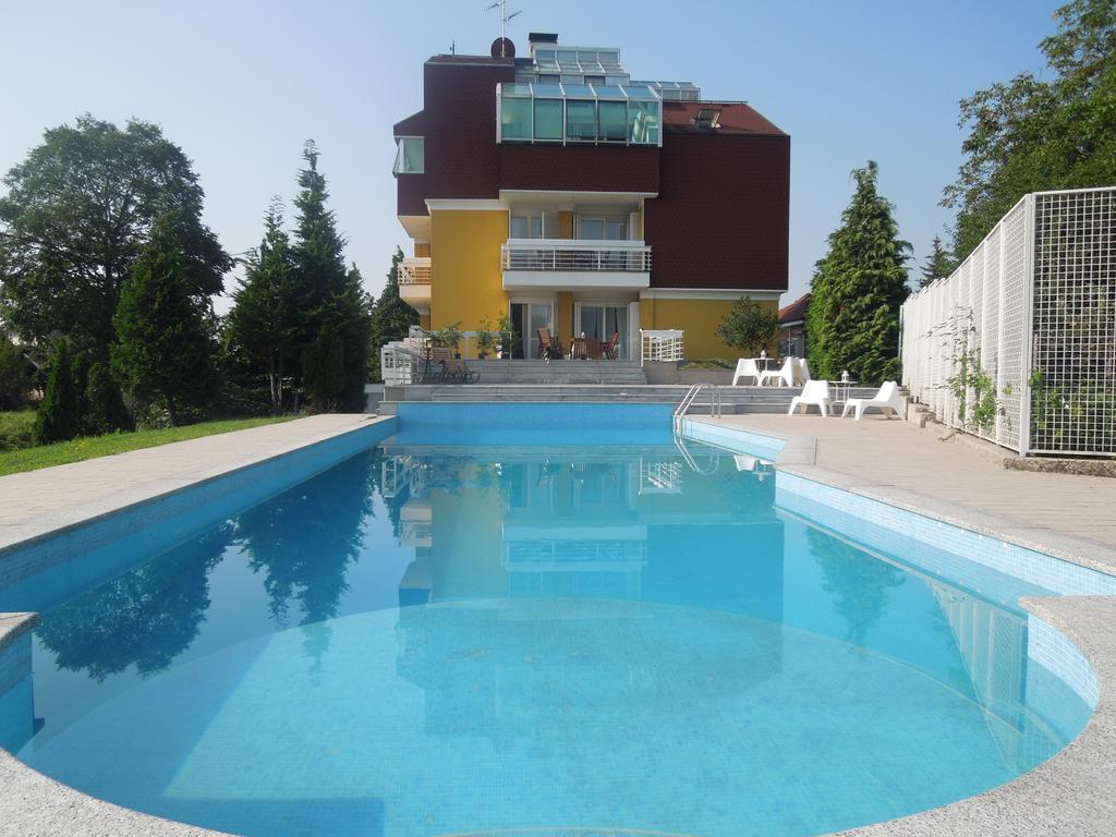 Apartamento de 50 m² en Maksimir, con 1 habitación Zagreb Exterior foto